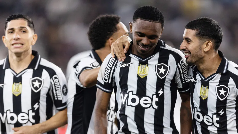 Botafogo estreia na Copa Sul-Americana diante do Caracas sob o comando de Franclim Carvalho